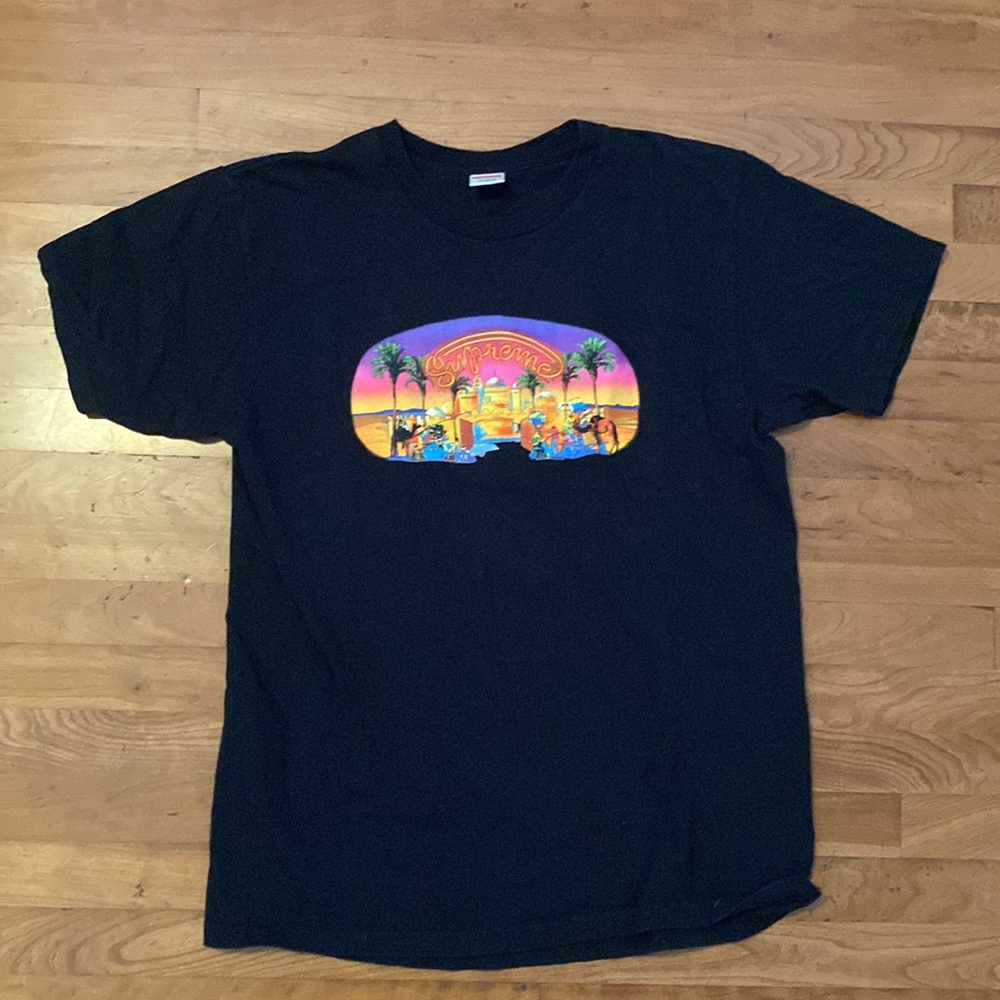Supreme tshirt